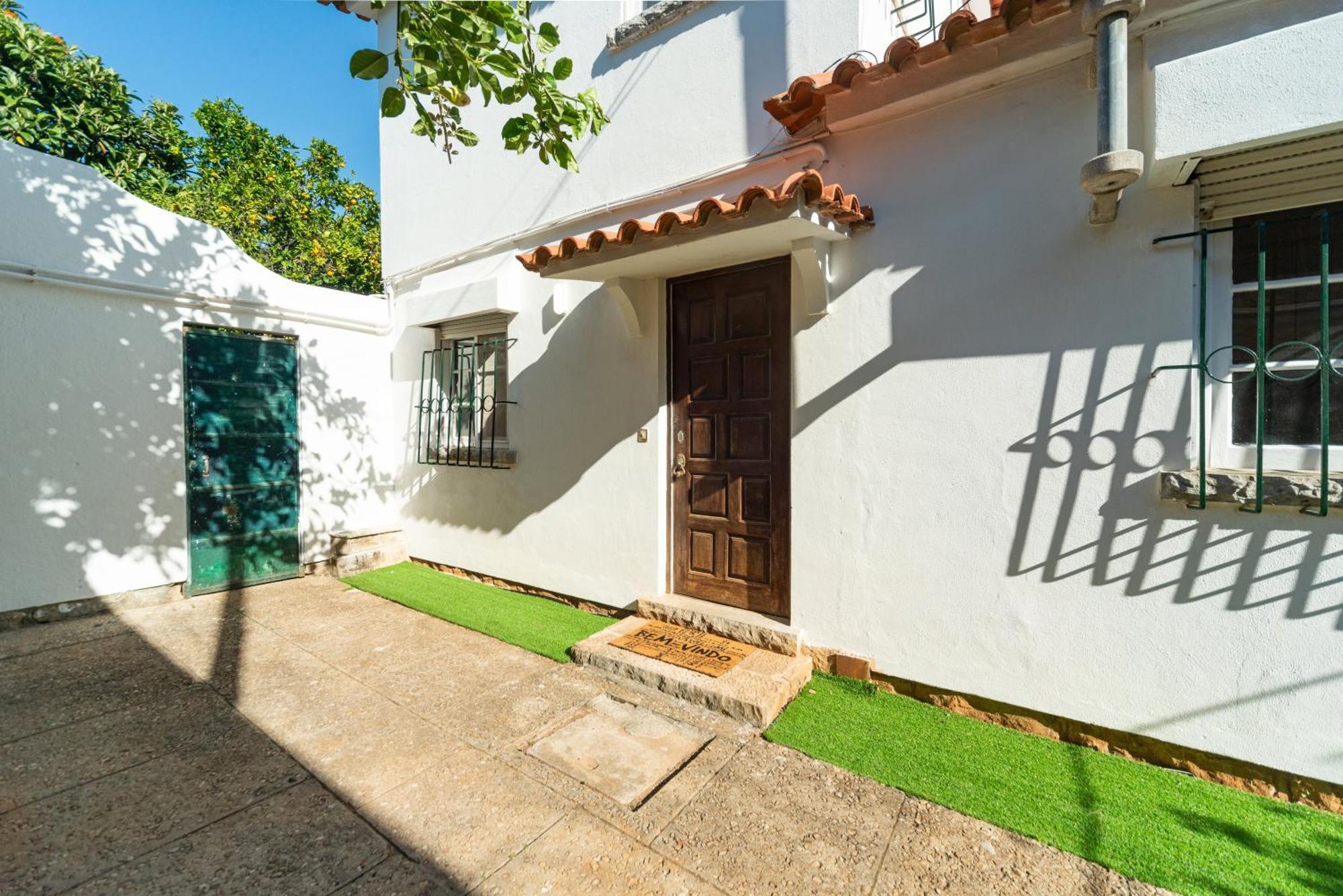 4-Bedroom House In Cascais, Near Guincho Beach Экстерьер фото